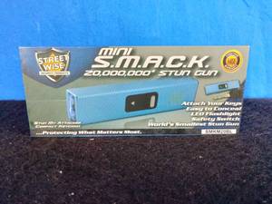 lot 24 image: New Streetwise Mini SMACK 20,000,000 Stun Gun - Blue