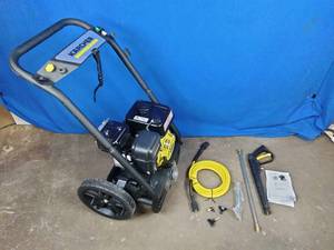 lot 81 image: Karcher G 3200 Q 3200 PSI 2.6 GPM Axial Pump Gas Power Pressure Washer with 4 Nozzle Attachments
