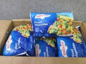 lot 304 image: EE 12- 16 oz FROZEN Birds Eye Mixe...