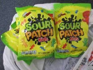 lot 320 image: 6- 8 oz Sour Patch Kids...