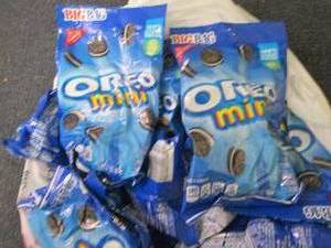 lot 336 image: 12- 3 oz Oreos Minis...