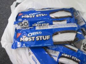 lot 346 image: 12- 3 oz Oreos Most Stuf...