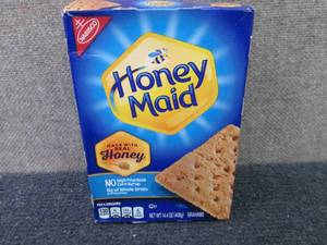 lot 351 image: 7- 14.4 oz Honey Maid Graham Cracke...