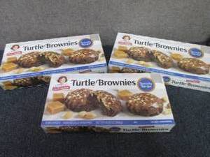 lot 365 image: 4- 12.68 oz Little Debbie Turtle Br...