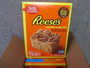 lot 372 image: 6- 14.2 oz Betty Crocker Reeses Co...