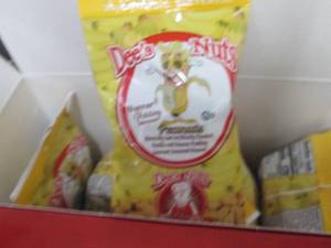 lot 403 image: 10- 4 oz Dees Nuts Vanilla & Banan...