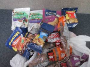 lot 432 image: Mixed Candy Lot...