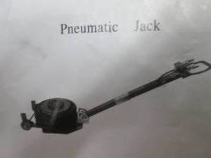 lot 17 image: Pneumatic Lifting Jack open box...