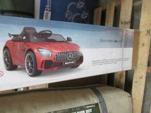 lot 18 image: Ride on Mercedes Benz AMG GT