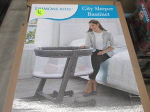 lot 27 image: Simmons Kids Oval City Sleeper Beds...