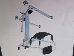lot 29 image: Qingxiao Brand Electric Lift Transf...