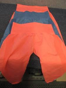 lot 48 image: 3 Pair Ladies Gym Wolf Leggings Siz...
