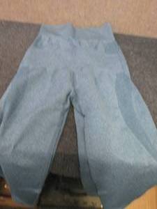 lot 57 image: 2 Pair Ladies Gym Wolf Tie Leggings S...