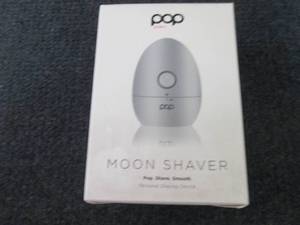lot 92 image: Pop Sonic Moon Shaver) - Face & Bod...