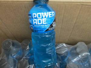 lot 146 image: 23- 20 oz Mountain Berry Blast Powe...