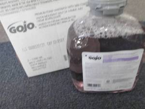 lot 156 image: GoJo 2- 1200 ml Premium Foam Handwa...