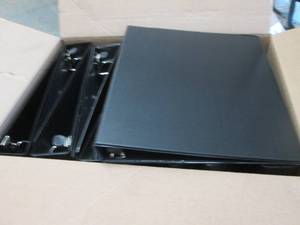 lot 169 image: Case of 12 Avery Heavy Duty 3 Ring ...