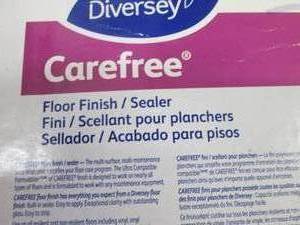 lot 206 image: Diversey Carefree Floor Finish 5 Ga...