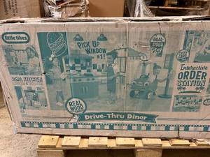 Little Tikes Drive-Thru Diner