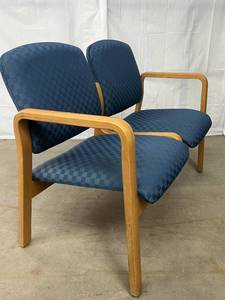 lot 63 image: Two Seater Reception Office Waiting Room Chair - Great Condition