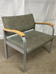 lot 49 image: MSRP $2500 High Quality Herman Miller (NemschoffBrandrud) Reliant Plus Settee Reception Guest Waiting Room Chair Lounge Seating With Maple Wood Arm Caps & Stain Resistant Upholstery - Great Condition However Wear To End Of Wood Arms From Storage
