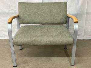 lot 50 image: MSRP $2500 High Quality Herman Miller (NemschoffBrandrud) Reliant Plus Settee Reception Guest Waiting Room Chair Lounge Seating With Maple Wood Arm Caps & Stain Resistant Upholstery - Excellent Condition