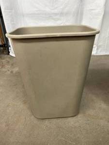 lot 113 image: Lot of Plastic Garbage Container Bins - In Good Condition