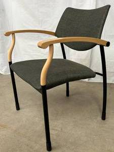 lot 48 image: MSRP $1800 High Quality Gunlocke Molti&nbspDesigned by&nbspDaniel Cramer&nbspOffice Suite Guest Side Arm Chair WMaple Wood Finish  Can Be Stacked 4 High For Easy Storage Stunning Condition Own A Gunlocke Chair To Really Know Quality Seating