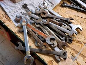 lot 48 image: Lot of (22) SAE Open End Wrenches