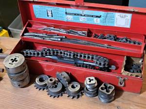 lot 92 image: 19 Metal Tool Box with Assorted Tap & Die Tools