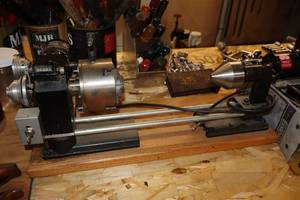 lot 9 image: Mini Metal Lathe