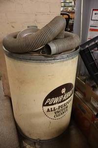 lot 12 image: Montgomery Ward Powr-Kraft All-Purpose Dust Collector