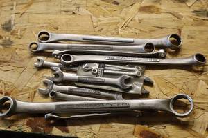 lot 45 image: Lot of (15) Metric Box End Wrenches