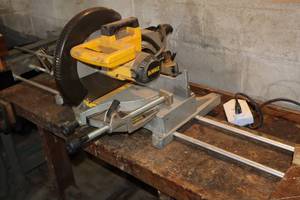 lot 37 image: DeWalt 12 Electric Compound Miter Saw DW705
