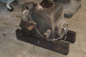lot 40 image: Fairbanks Morse 2-HP Hit and Miss Motor