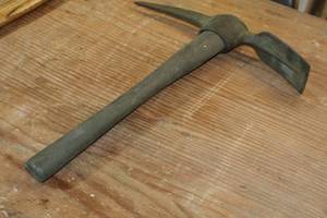 lot 133 image: Pick Axe