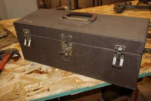 lot 149 image: Kennedy 19 Metal Tool Box