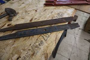 lot 159 image: Lot of (2) 29-34 Lawn Mower Blades