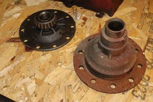lot 165 image: Lot of (2) Automotive Parts
