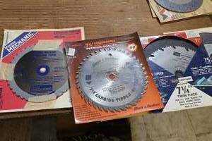 lot 189 image: Lot of (3) 7-14 Carbide Tipped Saw Blades (New )