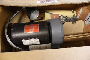 lot 195 image: Lisle Model 91000 Drill Grinder (New)