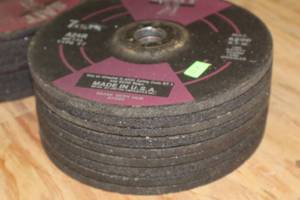 lot 199 image: Lot of (9) Sait Grinding Discs A24R Metal 7x14x78