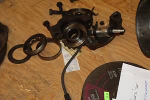 lot 201 image: Lot of (1 Can) Assorted Machining Parts