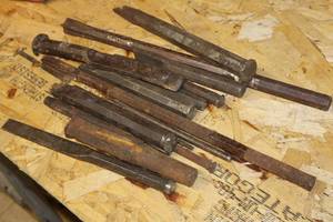 lot 206 image: Lot of (16) Assorted Chisels and Punches