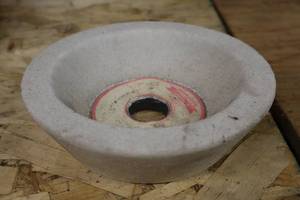 lot 182 image: Lot of (1) Simonds Grinding Wheel 75x2x1-14x7