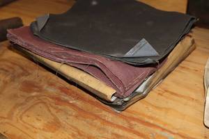 lot 228 image: Lot of (1 Stack) Assorted Sandpaper Sheets