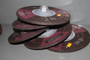 lot 241 image: Lot of (5) Sait Metal Grinding Discs A24R 7x14x78