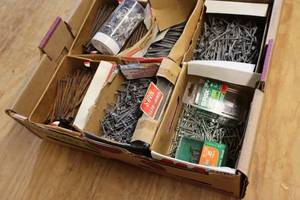 lot 252 image: Lot of (1 Box) Assorted Fasteners - Nails and Screws