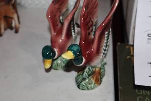lot 1032 image: Lot of (2) Table Dcor - Mallards