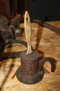 lot 261 image: Vintage Oiler Can with Brush